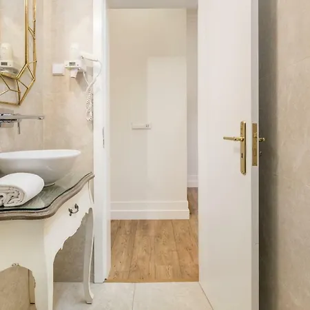 Gold 37399al And Silver 37404al Apartamento *