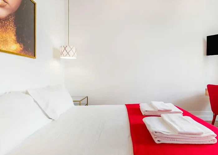 Apartment Gold 37399al And Silver 37404al Lisbon