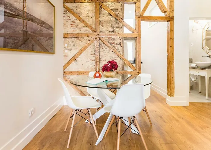 Apartment Gold 37399al And Silver 37404al Lisbon