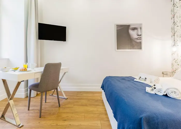 Gold 37399al And Silver 37404al شقة Lisboa