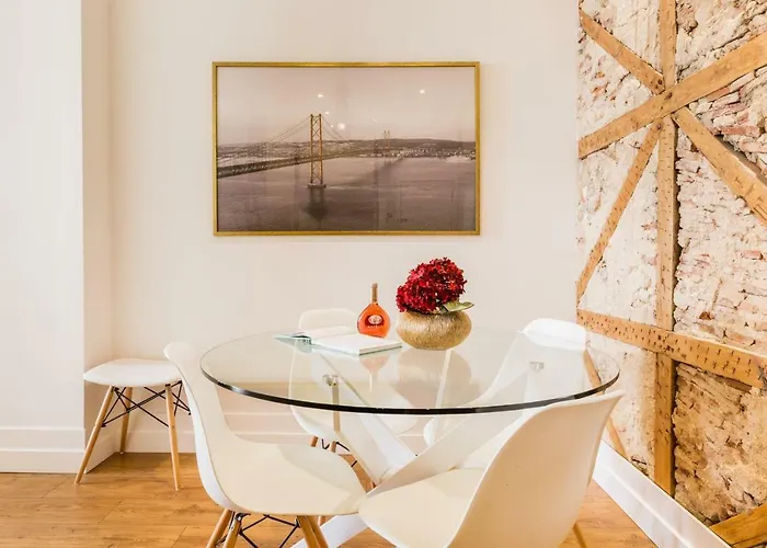 Gold 37399al And Silver 37404al شقة Lisboa